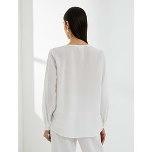 İncili Bluz V Yaka Uzun Kollu Viskon Dokulu - KOTON - 4SAK60133UW - KIRIK BEYAZ - 38