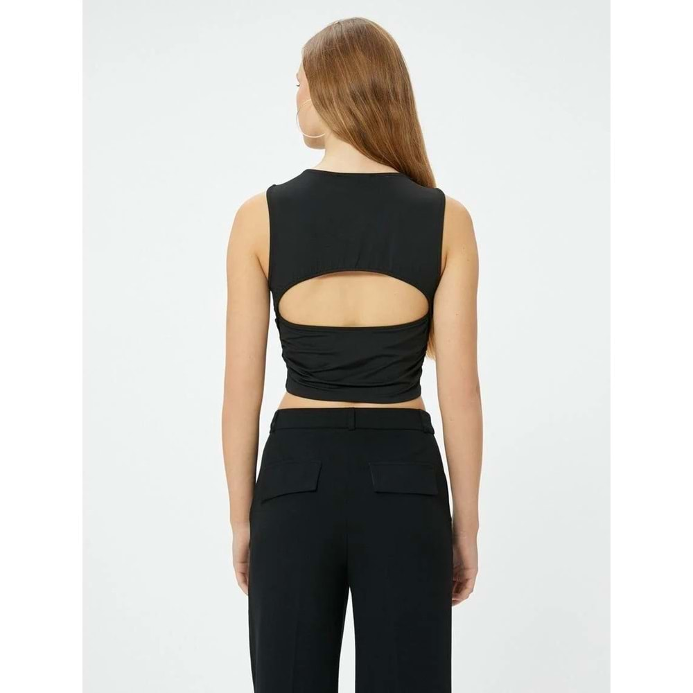 Arkası Pencere Detaylı Crop Top Kolsuz