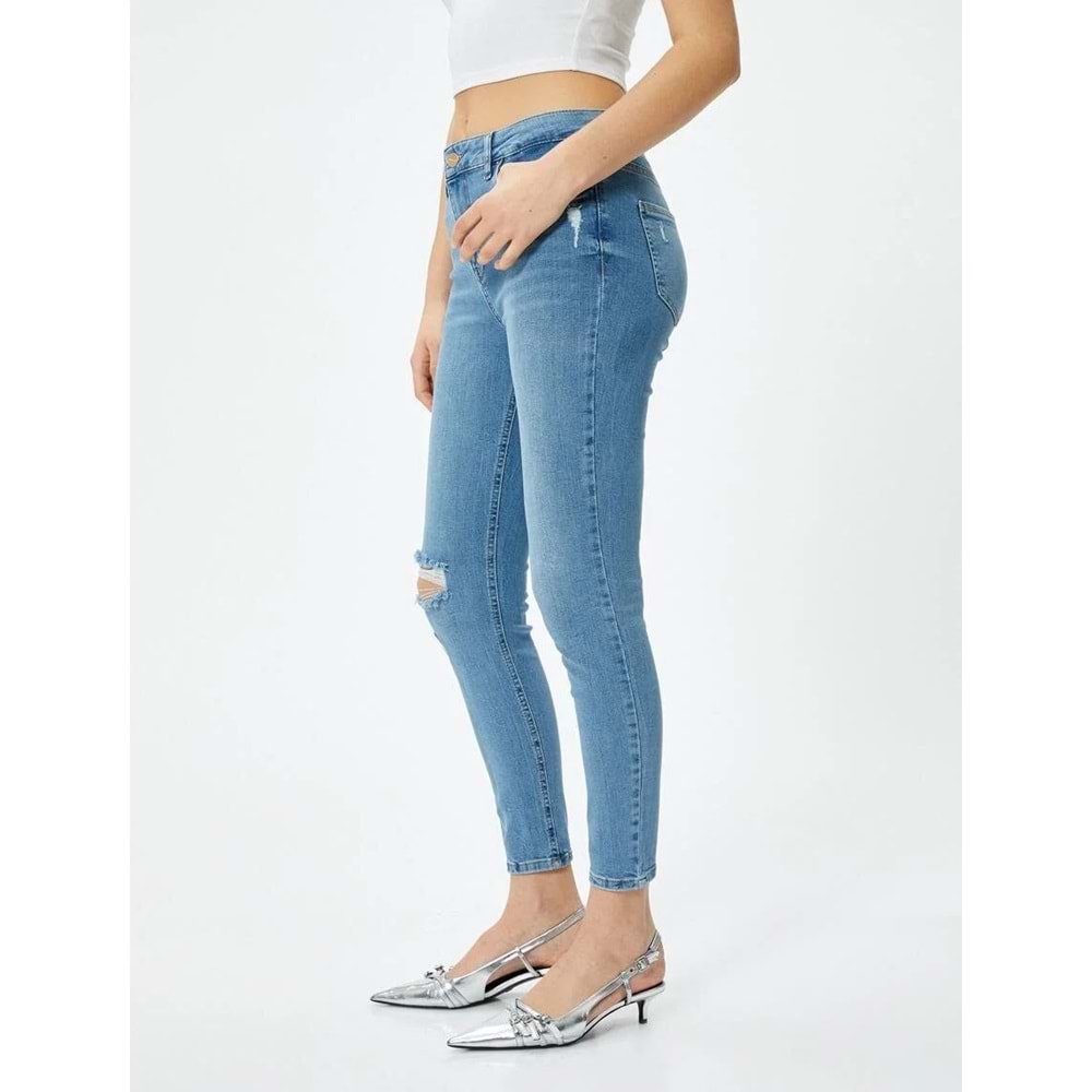 Dar Kesim Yüksek Bel Kot Pantolon Yıpratmalı Esnek Cepli Pamuklu - Carmen Skinny Jeans - KOTON - 4SAL40060MD - AÇIK İNDİGO - 30/32