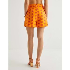 Koton X Sibil Çetinkaya - Kemerli İşlemeli Mini Şort - KOTON - 4SAK40472PW - PEMBE DESENLİ - 36