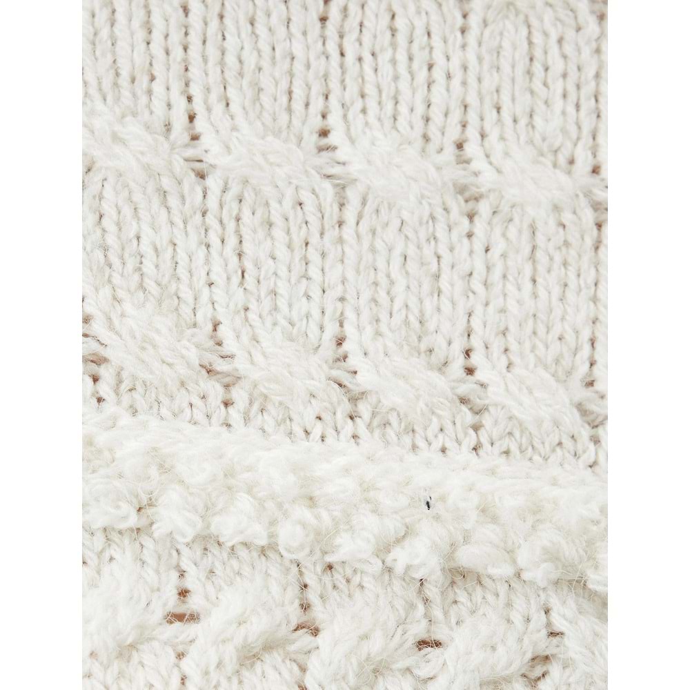 Kadın Giyim Dik Yaka Kazak Örgü Dokulu Biyeli Uzun Kollu 5WAL90069IT