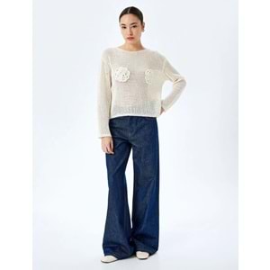 Ajurlu Aplike Çiçek Detaylı Uzun Kollu Triko Kazak 5SAL90003HT