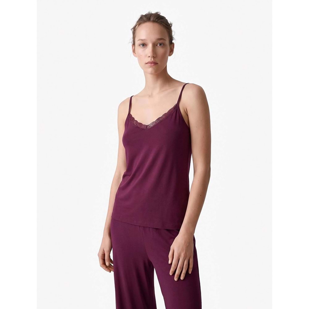 Dantel Detaylı V Yaka Viskon Askılı Pijama Üstü - 7WLK60002MK